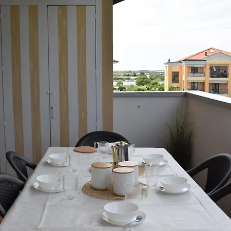 Calilla -appartamento Libeccio Градо